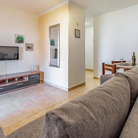 Eva Apartment *